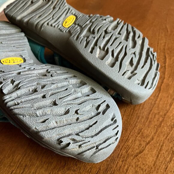 Keen turquoise Whisper sandals 13 - Picture 9 of 14